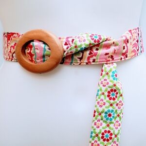 VERA BRADLEY Reversible Cloth Belt in Retired Print Capri Melon